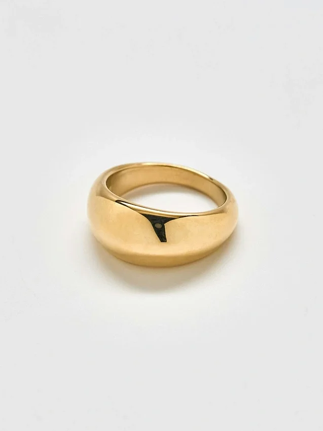Anillo grueso con forma de cúpula de Admiral Row