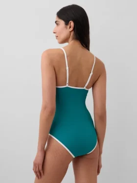 Bañador con cuello redondo