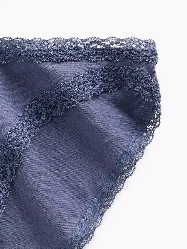 Bikini de algodón orgánico elástico con ribete de encaje, el más suave