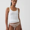 Bikini tipo «cheeky» de encaje