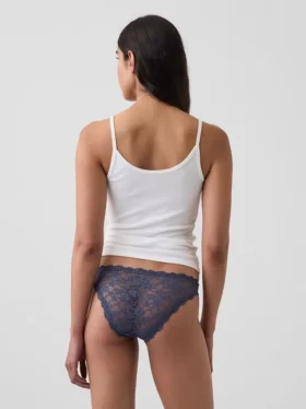 Bikini tipo «cheeky» de encaje