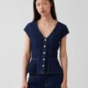 Blusa ajustada de mezclilla con mangas casquillo y peplum