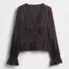 Blusa con peplum, cuello en V y ojales