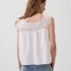 Blusa de cuello cuadrado de croché en mezcla de lino