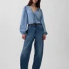 Blusa de mezclilla con mangas abullonadas