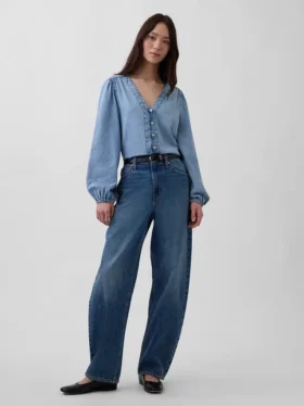 Blusa de mezclilla con mangas abullonadas