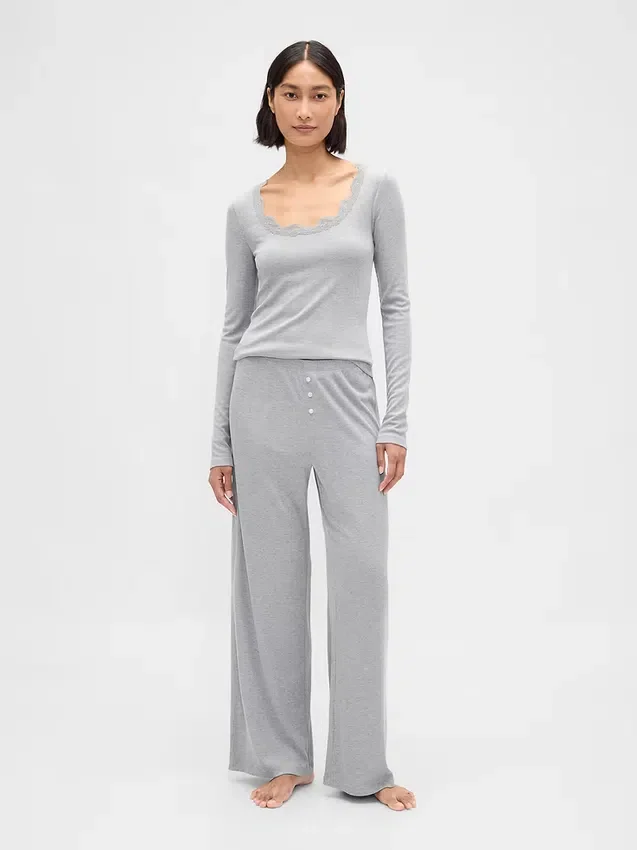 Blusa de pijama con ribete de encaje y patrón de mini acanalado