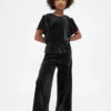 Blusa de terciopelo con peplum para niños
