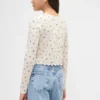 Blusa infantil con cuello cuadrado y fruncido