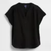 Blusa oversize de gasa de algodón con cuello abierto