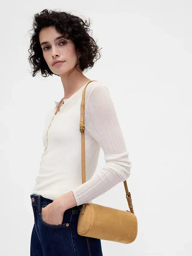 Bolso tipo barril de gamuza vegana