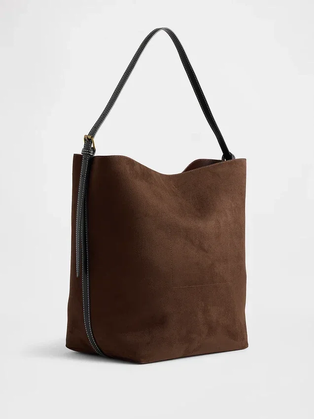 Bolso tipo cubo de gamuza vegana