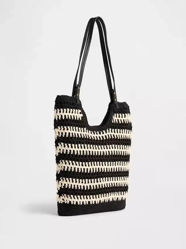 Bolso tipo tote de crochet