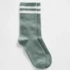Calcetines cortos estilo universitario