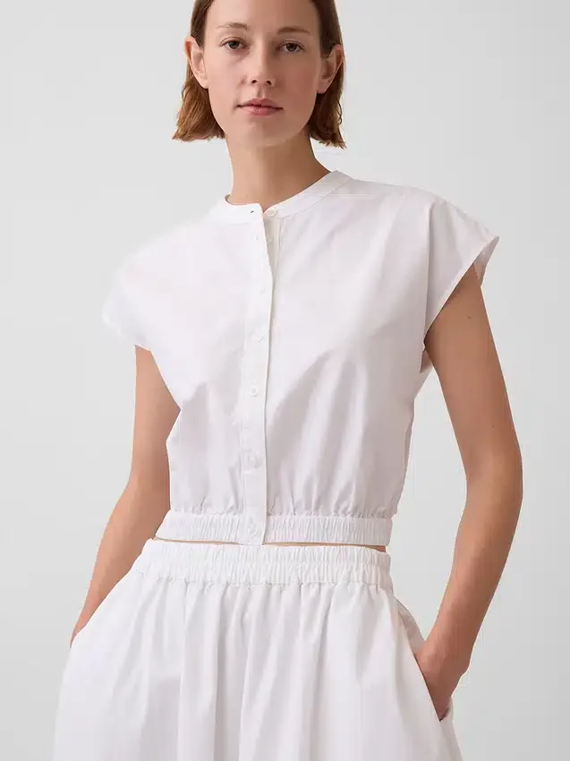 Camisa corta de popelín con mangas casquillo