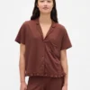 Camisa de pijama con volantes