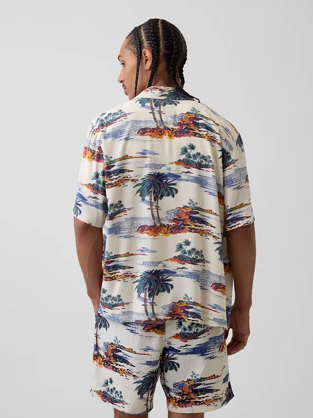 Camisa holgada con cuello camp