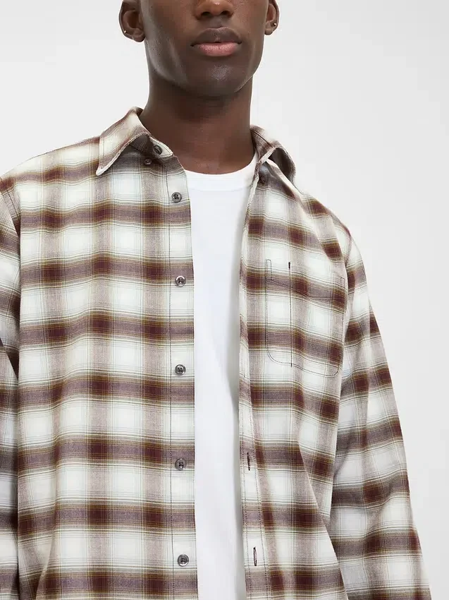 Camisa Oxford con botones