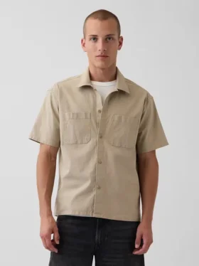 Camisa utilitaria de corte holgado y dobladillo recto