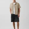 Camisa utilitaria de corte holgado y dobladillo recto