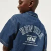 Camisas de mezclilla para niños con estilo relajado y logotipo de New York