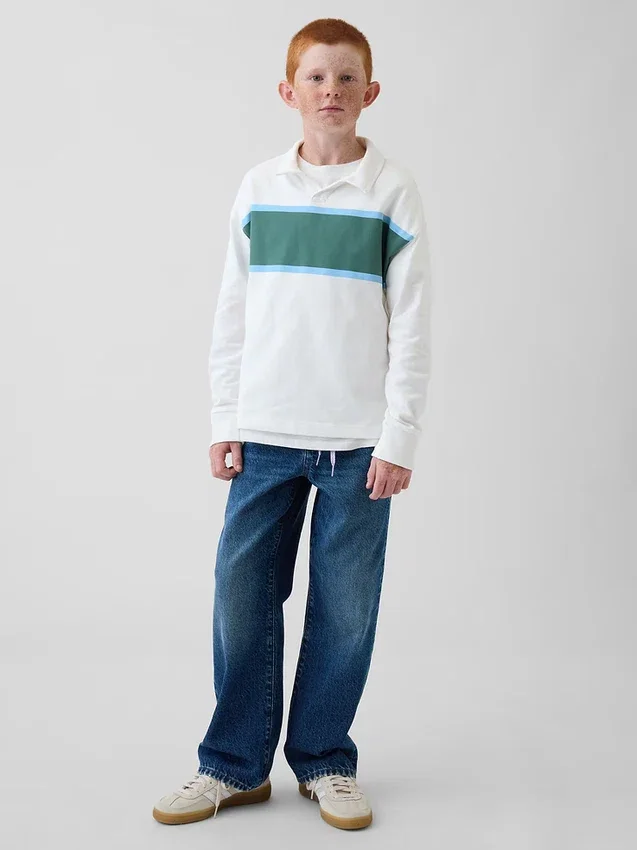 Camisas infantiles de tejido grueso y corte holgado