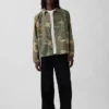 Camisas utilitarias de lona de mezclilla con estampado de camuflaje