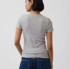 Camiseña de cuello redondo con punto pointelle