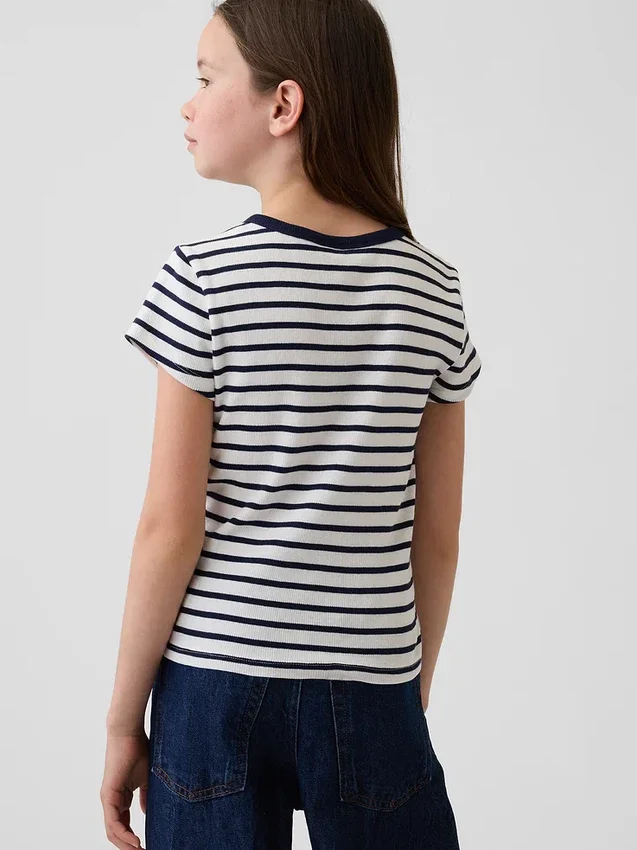 Camiseña infantil de canalé con bordados