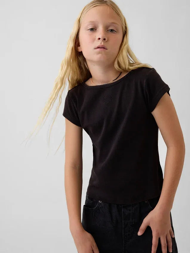 Camiseta ajustada de manga corta para niños