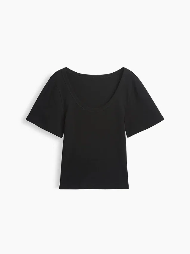 Camiseta con cuello redondo acanalado