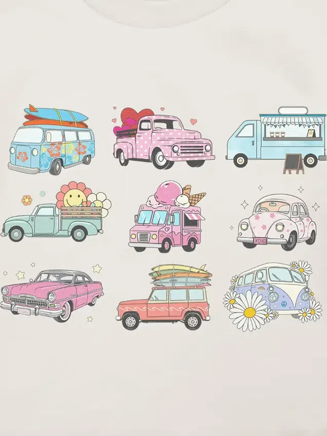 Camiseta con diseño de camiones y autos para niños pequeños