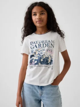 Camiseta con diseño gráfico para niños