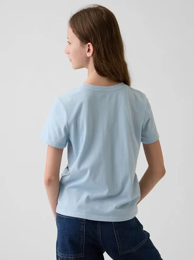 Camiseta con diseño gráfico para niños