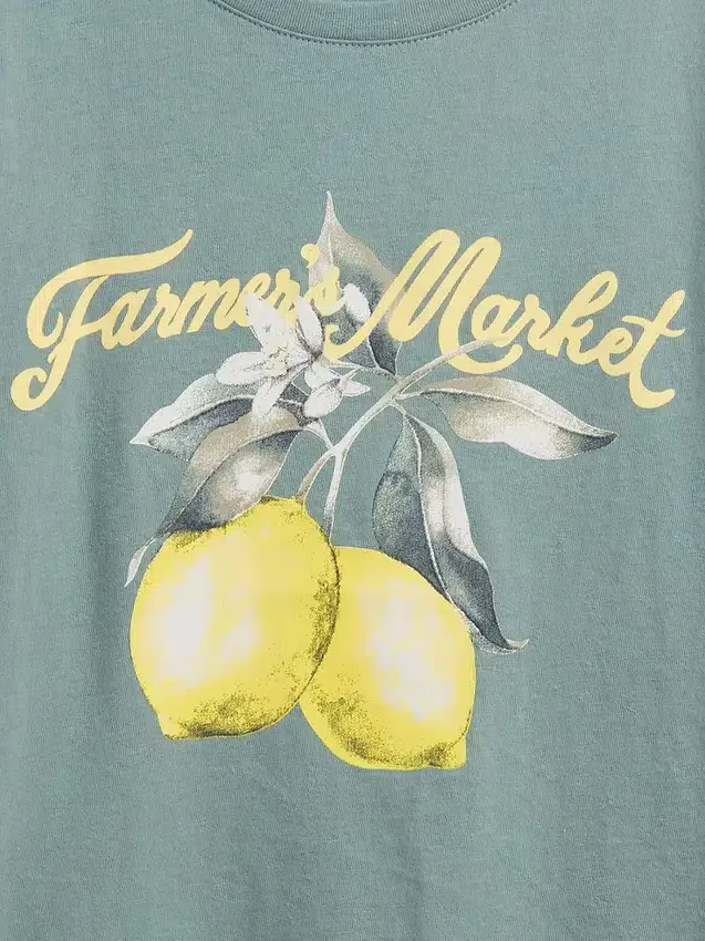 Camiseta con diseño gráfico para niños