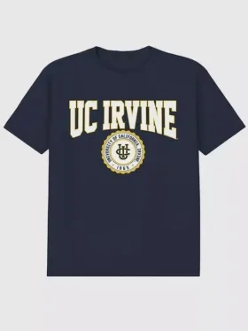 Camiseta con el sello universitario de la Universidad de California en Irvine