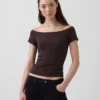 Camiseta corta de jersey de punto tupido con hombros al aire