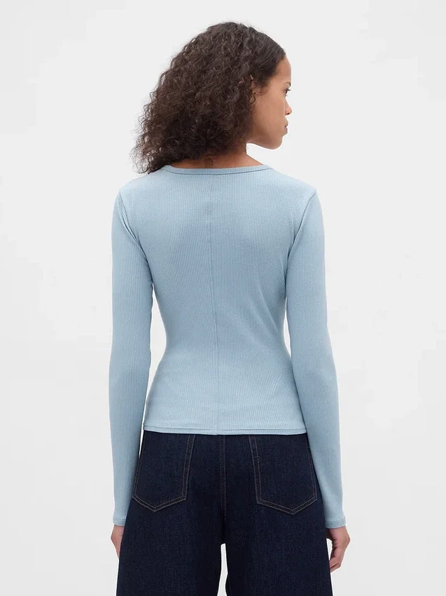 Camiseta corta moderna de canalé compacto