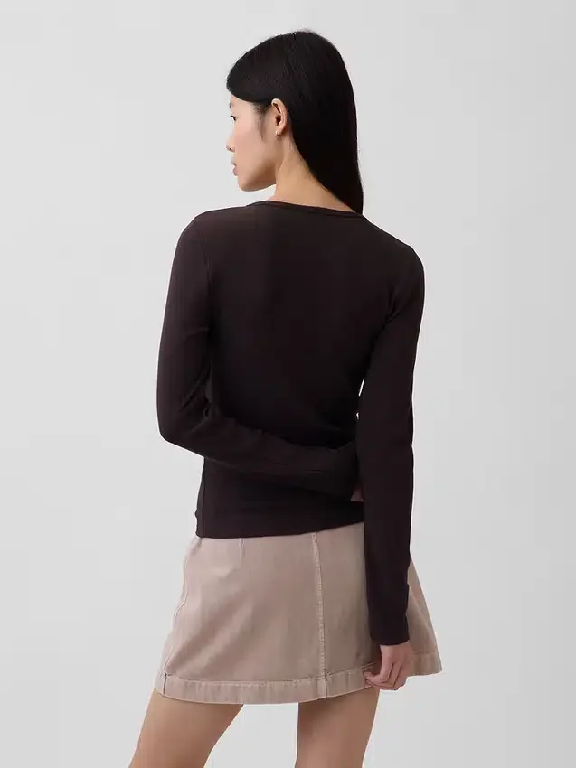 Camiseta de canalé moderna