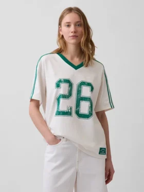 Camiseta de logo universitario de corte oversize
