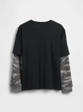 Camiseta infantil 2 en 1 con logotipos gráficos