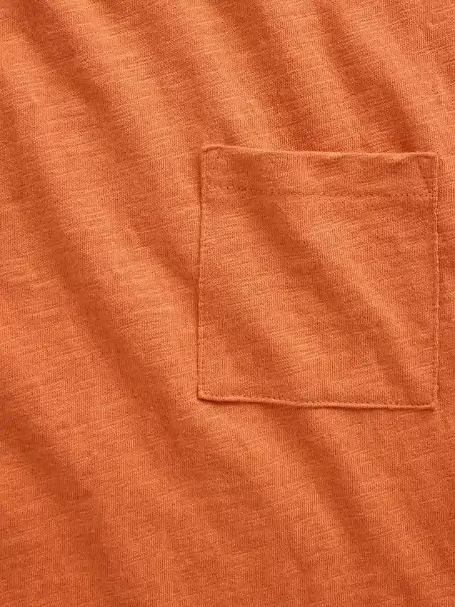 Camiseta infantil de algodón orgánico con bolsillo