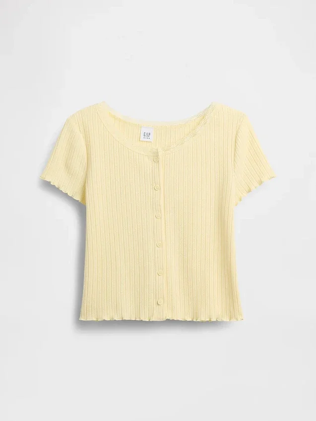 Camiseta infantil de punto acanalado con detalle de encaje y botones al frente