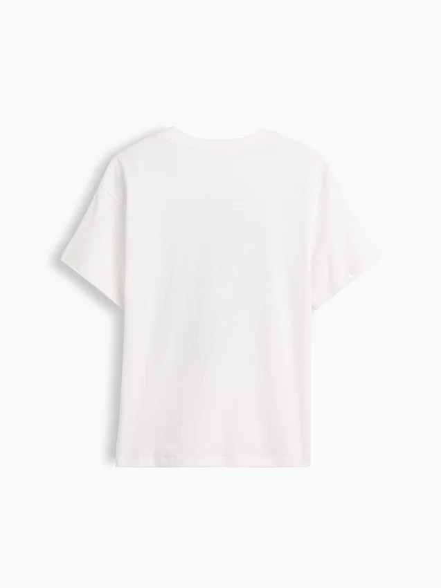 Camiseta infantil holgada con diseño gráfico