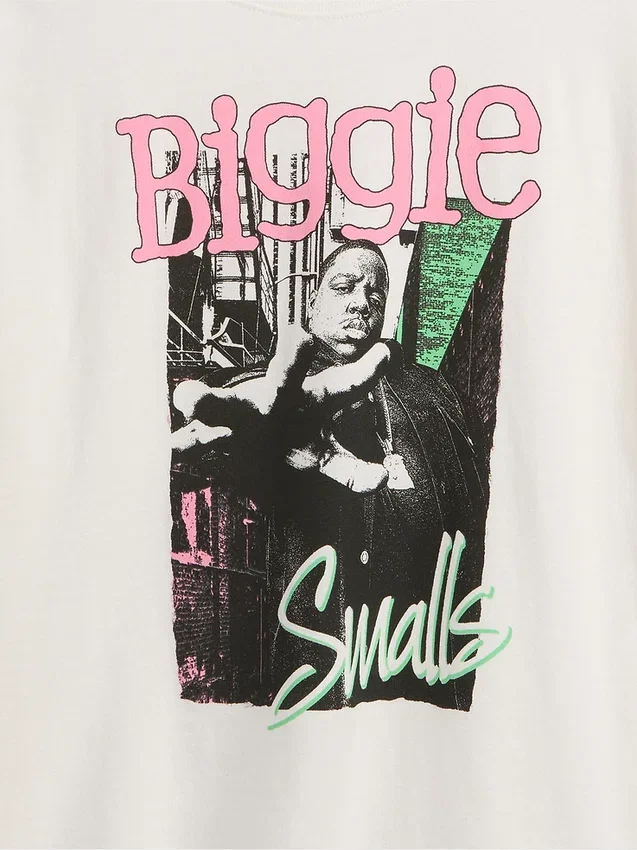 Camiseta infantil holgada con diseño gráfico