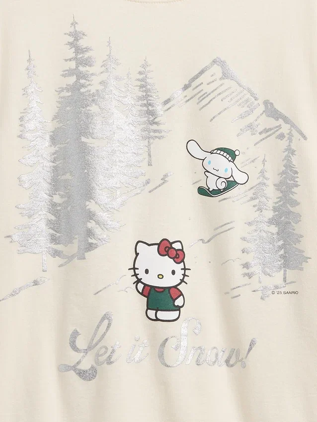 Camiseta infantil oversize con diseño gráfico