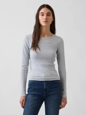 Camiseta moderna de cuello redondo