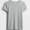 Camiseta moderna de cuello redondo