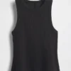 Camiseta sin mangas con cuello halter de punto acanalado grueso