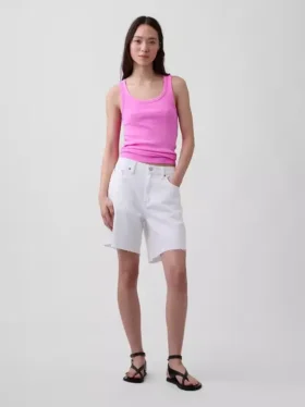 Camiseta sin mangas con cuello redondo acanalado
